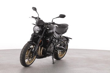 https://dvg-vehicle-assets.s3.amazonaws.com/TRIBLACK/6qnzk93uwu2bveaosxx6y3z2z.jpg