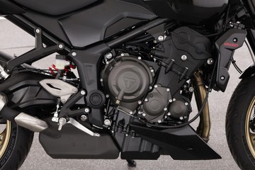 https://dvg-vehicle-assets.s3.amazonaws.com/TRIBLACK/8hw1bvker9zuq6fk46prc3oqx.jpg