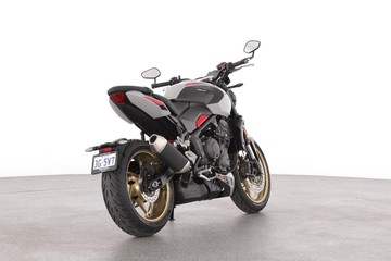 https://dvg-vehicle-assets.s3.amazonaws.com/TRID800GREY/1ddyzmnqkhij5rf6538x4sm2r.jpg