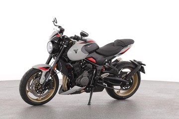 https://dvg-vehicle-assets.s3.amazonaws.com/TRID800GREY/2b0p775rz05eimss9t5qrzu8l.jpg