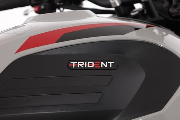 https://dvg-vehicle-assets.s3.amazonaws.com/TRID800GREY/771y85ol85j54cbqc8g1gw9xp.jpg