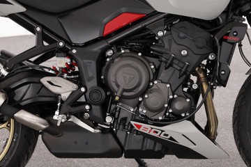 https://dvg-vehicle-assets.s3.amazonaws.com/TRID800GREY/c9b3c7pazxs8krkik7zh3n2bj.jpg