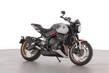https://dvg-vehicle-assets.s3.amazonaws.com/TRID800GREY/de3x9zlhcvmpjbwjiffpb0pph.jpg