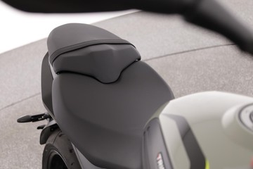 https://dvg-vehicle-assets.s3.amazonaws.com/TRIDENTGREY/18v0t5sijmfy0tr6p9k0a7pgu.jpg