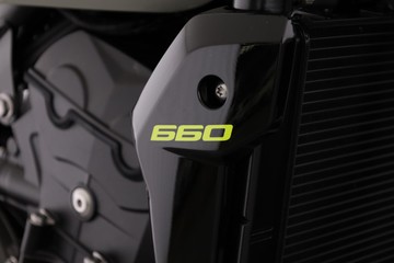 https://dvg-vehicle-assets.s3.amazonaws.com/TRIDENTGREY/31i1kqtln7i6ufvflceevr7af.jpg