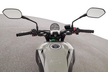 https://dvg-vehicle-assets.s3.amazonaws.com/TRIDENTGREY/44uxuvnx9lhmnsua6va71q4j.jpg