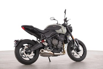 https://dvg-vehicle-assets.s3.amazonaws.com/TRIDENTGREY/5k8kwhzobyt864dlc6fkwevu2.jpg