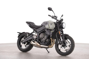 https://dvg-vehicle-assets.s3.amazonaws.com/TRIDENTGREY/cdy5kf1m0kaars4d0n35vbe77.jpg