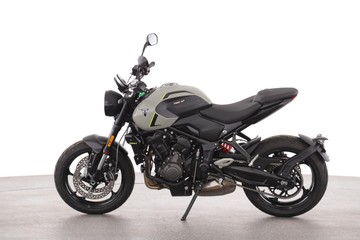 https://dvg-vehicle-assets.s3.amazonaws.com/TRIDENTGREY/coreelxcoyr3qp3jlrur4lcgy.jpg