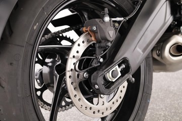 https://dvg-vehicle-assets.s3.amazonaws.com/TRIDENTGREY/cy4m2zt8pfv8tw4sv79iggzj8.jpg