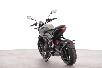 https://dvg-vehicle-assets.s3.amazonaws.com/TRIDENTGREY/d2j6fg2i90r0hapno61n3p4v8.jpg