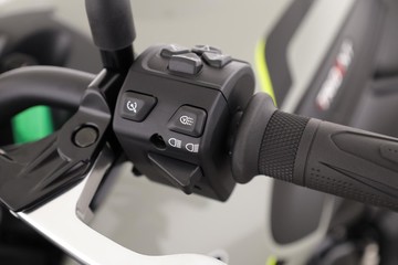 https://dvg-vehicle-assets.s3.amazonaws.com/TRIDENTGREY/f3e3nxuzmp93acti1azj39rp3.jpg