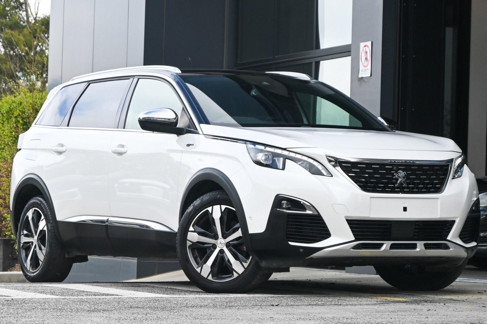 Peugeot 5008 image 1