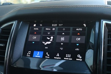 https://dvg-vehicle-assets.s3.amazonaws.com/U13953/9e0c8cqlsiv8zrzrnj7rm0v8x.jpg