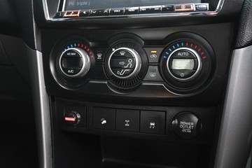 https://dvg-vehicle-assets.s3.amazonaws.com/U14125/82vl3smoyisel10knx29q713g.jpg