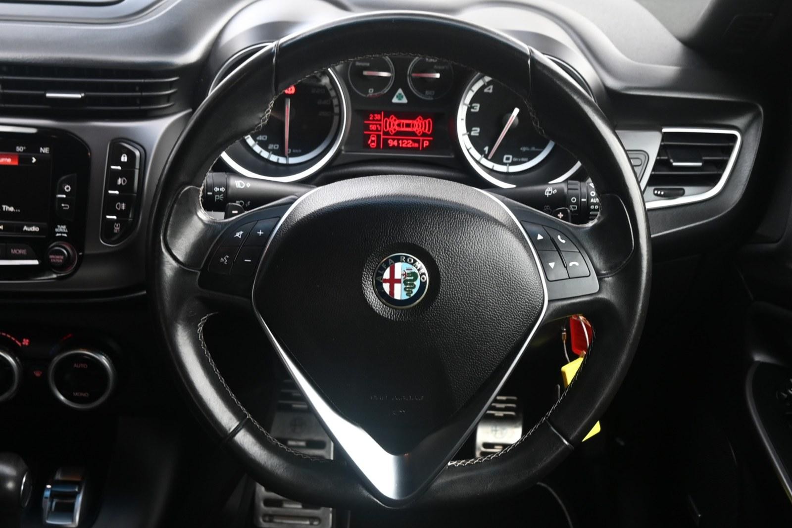 Alfa Romeo Giulietta image 4