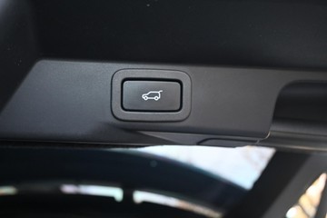 https://dvg-vehicle-assets.s3.amazonaws.com/U14214/atcgr7vixtrbixkddgxjmoxtt.jpg