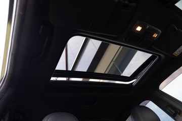 https://dvg-vehicle-assets.s3.amazonaws.com/U14323/1k90qvxrq41euamgx22qriybs.jpg