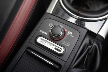 https://dvg-vehicle-assets.s3.amazonaws.com/U14323/6wyougwx2h86ba8w9goi3ba43.jpg