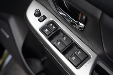 https://dvg-vehicle-assets.s3.amazonaws.com/U14323/axazpk3giu9k8e5szt1hg4dv0.jpg