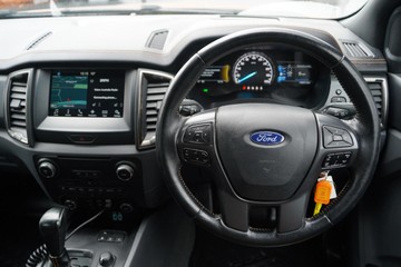 https://dvg-vehicle-assets.s3.amazonaws.com/U14342/e4p2hil9r4gbibi5amdzvw5wk.jpg