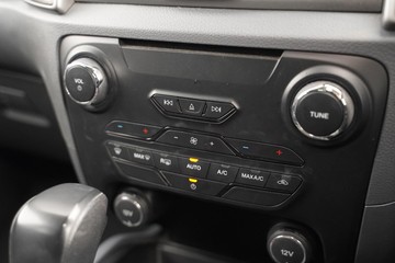 https://dvg-vehicle-assets.s3.amazonaws.com/U14395/4ja73ui8uc8kh16a1wf359ytz.jpg