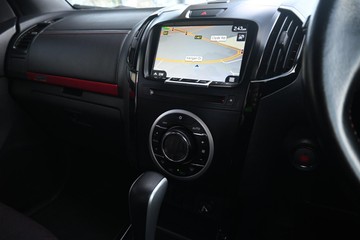https://dvg-vehicle-assets.s3.amazonaws.com/U14414/8kxzszlsun425h1j178gl8o98.jpg