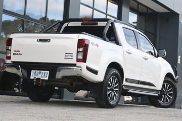 https://dvg-vehicle-assets.s3.amazonaws.com/U14414/9pzqst46wbh34vd539yt073jc.jpg