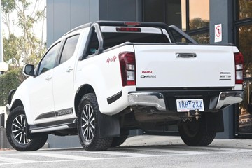 https://dvg-vehicle-assets.s3.amazonaws.com/U14414/ek4m9kj64ds70omidz2p7led4.jpg