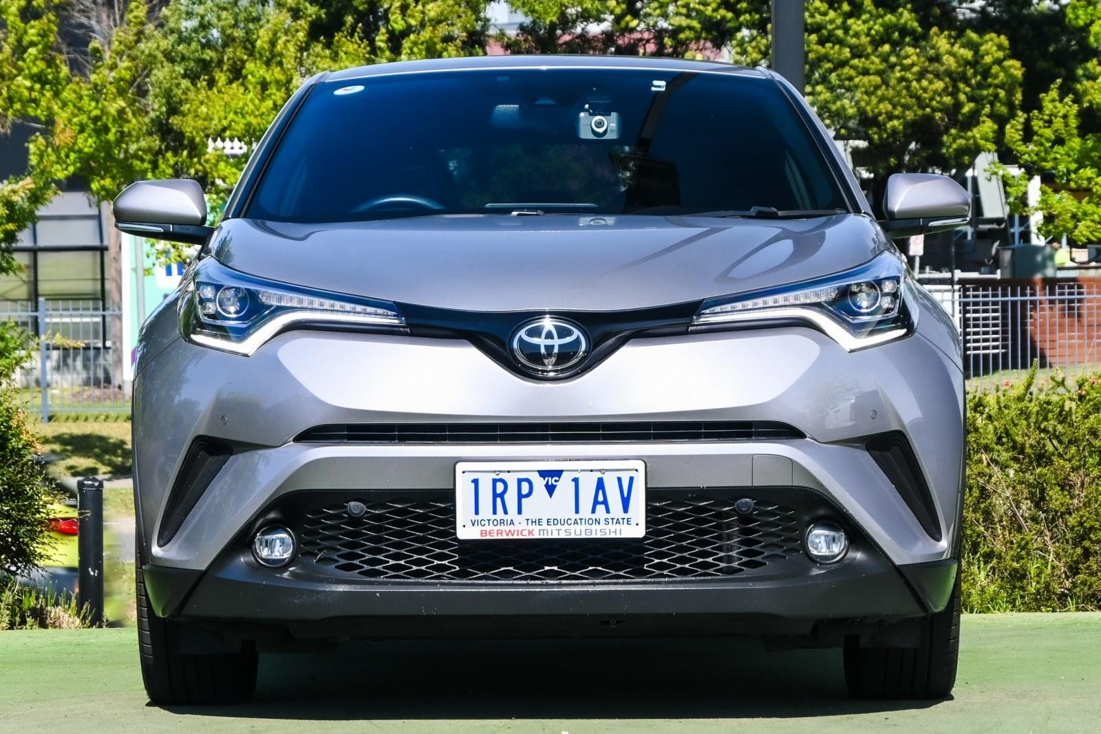 Toyota C-hr image 2