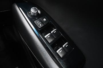 https://dvg-vehicle-assets.s3.amazonaws.com/U14447/6hq4qu5ajs32wzu6kuikzk72y.jpg