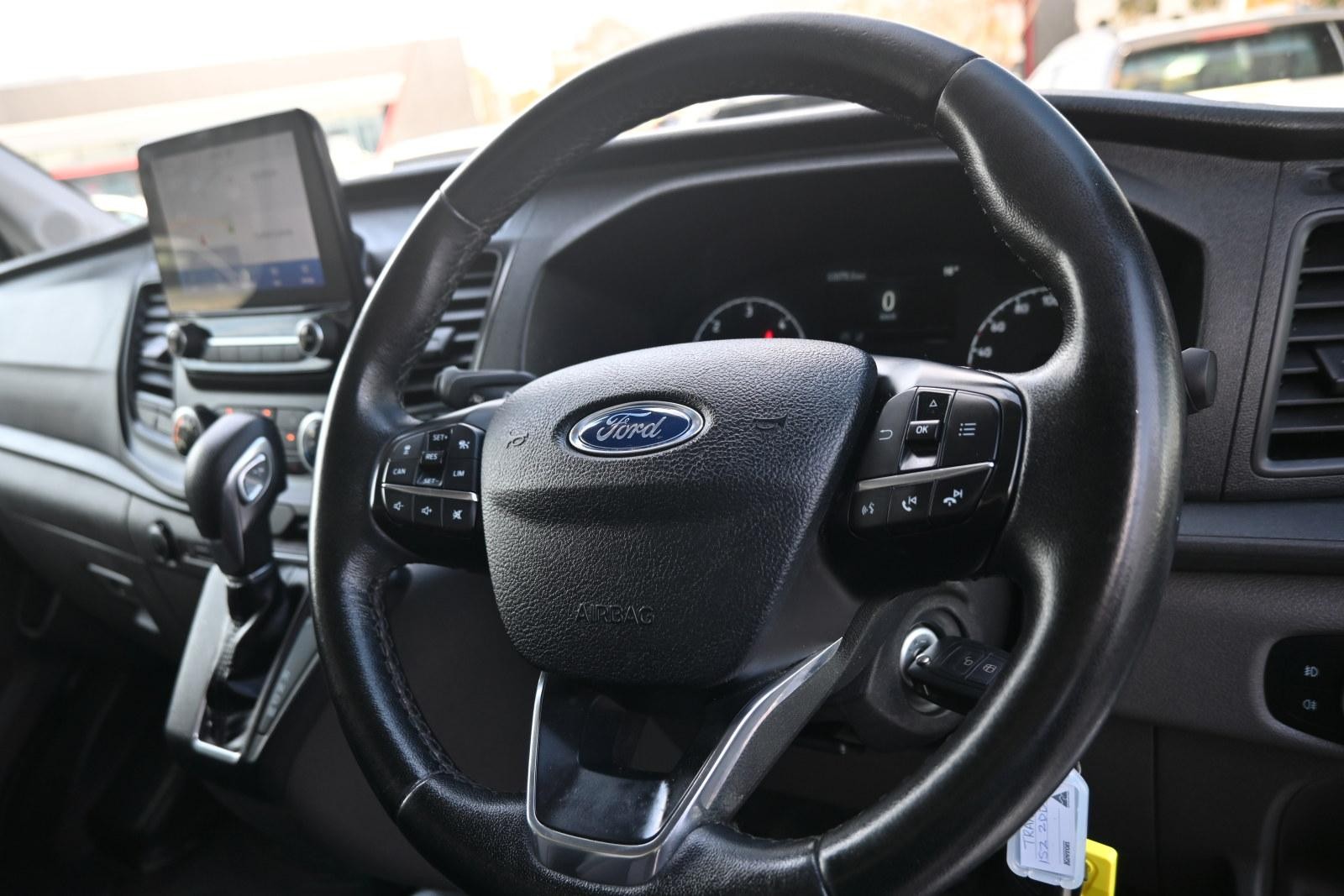 Ford Transit image 4