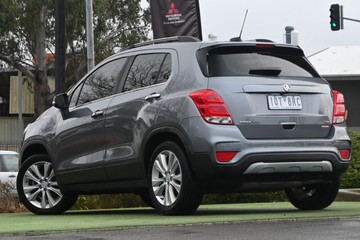 https://dvg-vehicle-assets.s3.amazonaws.com/U14566/ephdj4y5tsbpr7px1zswm37mr.jpg
