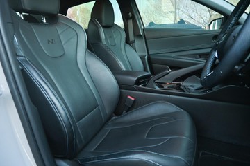 https://dvg-vehicle-assets.s3.amazonaws.com/U14657/d8rhqm0hv8n8oiiyo0smxgypu.jpg