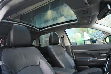 https://dvg-vehicle-assets.s3.amazonaws.com/U14677/buhccgkauu2zi1sne5wy1r703.jpg