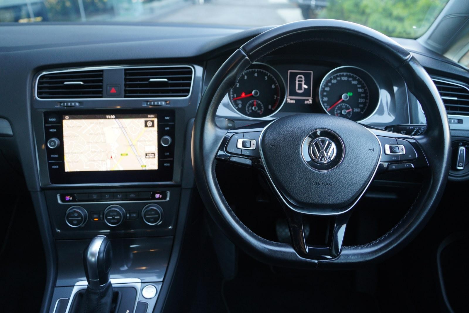 Volkswagen Golf image 4