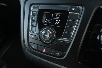 https://dvg-vehicle-assets.s3.amazonaws.com/U14751/34yp4chgi69pv76epds2pbq9o.jpg
