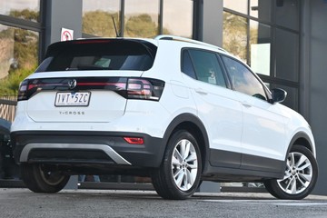 https://dvg-vehicle-assets.s3.amazonaws.com/U14830/3r2lfzutpui3x5atyt6wq4zxr.jpg