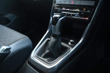 https://dvg-vehicle-assets.s3.amazonaws.com/U14830/7ijf8qpxda37zqmj4v79x7t4t.jpg