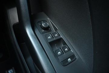 https://dvg-vehicle-assets.s3.amazonaws.com/U14830/9yxvtq7ynfz7fxisy6qdkfhkr.jpg