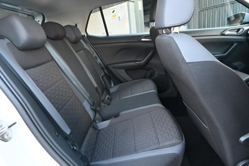 https://dvg-vehicle-assets.s3.amazonaws.com/U14830/dn5se4l1l86bljpeq0wdfypy4.jpg