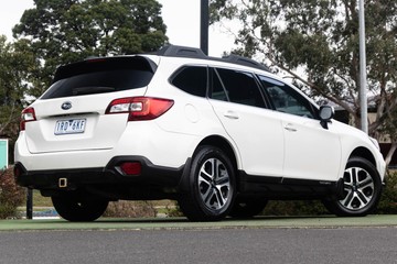 https://dvg-vehicle-assets.s3.amazonaws.com/U14888/es2rm2wgjx8fcv3quezuy7h21.jpg