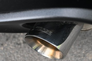 https://dvg-vehicle-assets.s3.amazonaws.com/U14900/ew4fn4gflcn4r9pw4q0s2l8vg.jpg