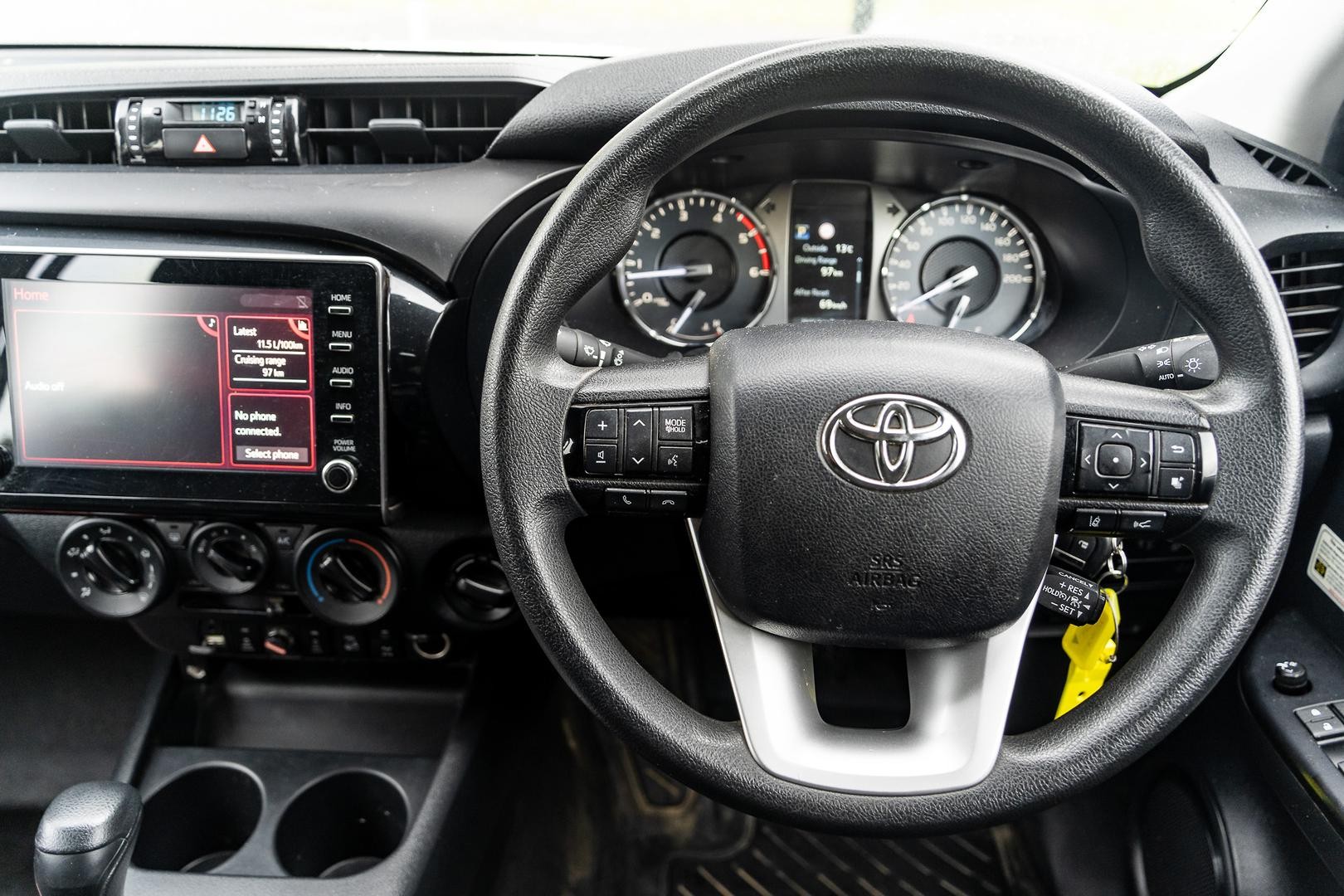 Toyota Hilux image 4