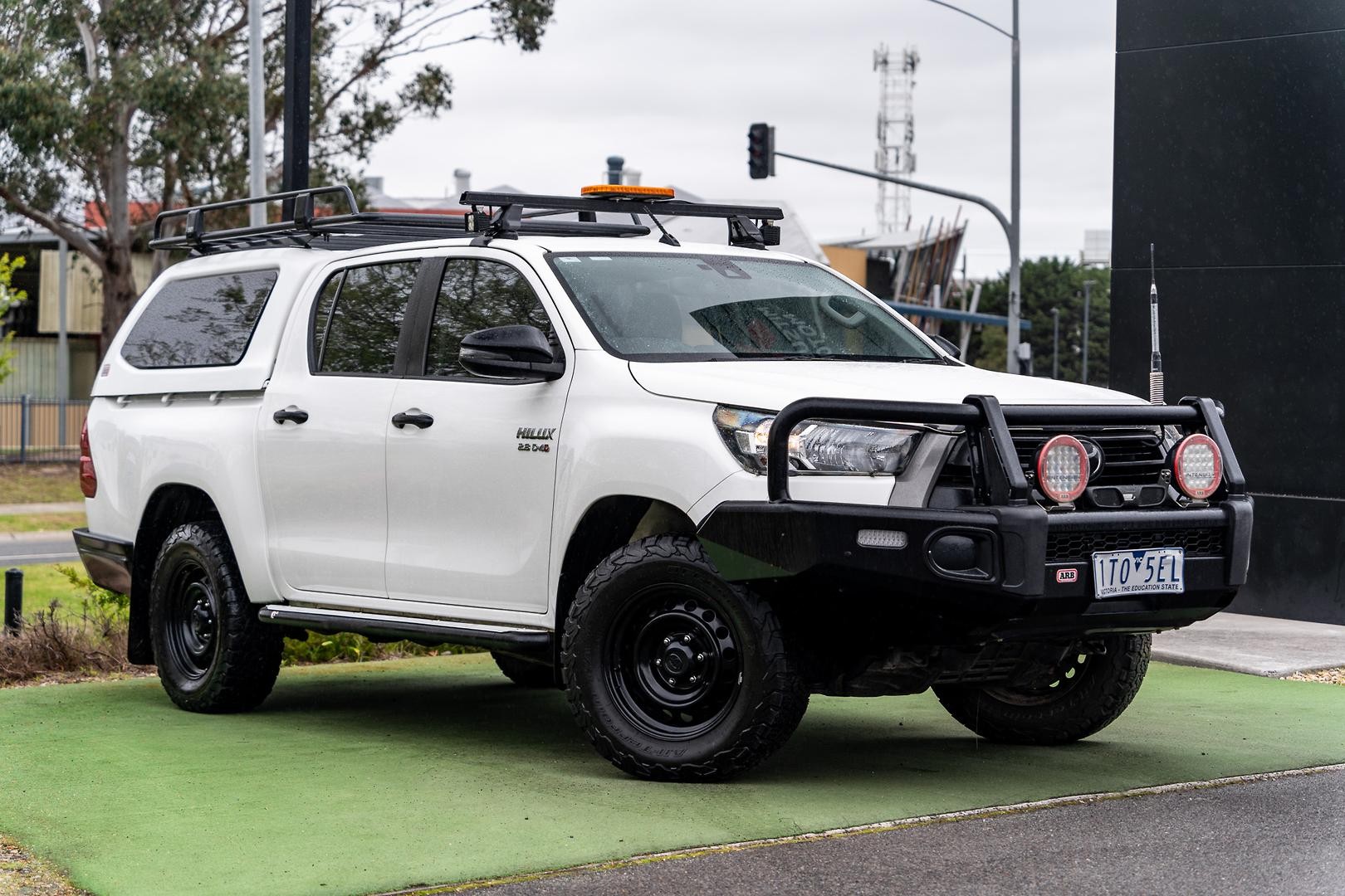 Toyota Hilux image 1