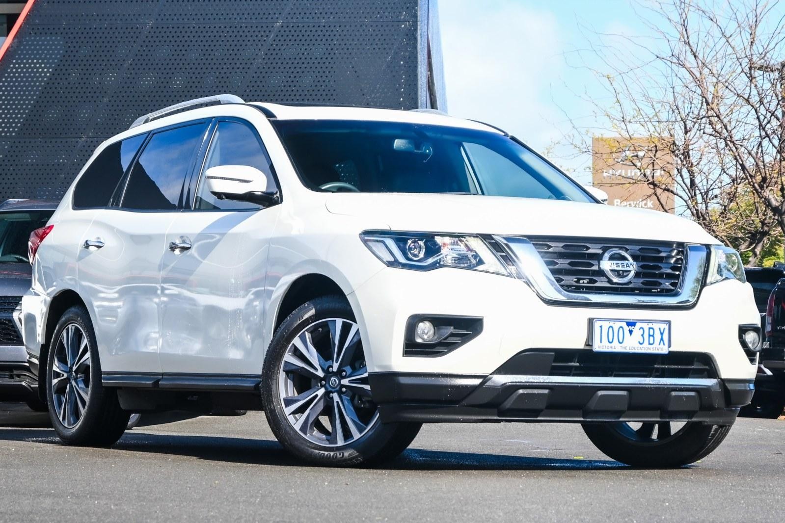 Nissan Pathfinder image 1