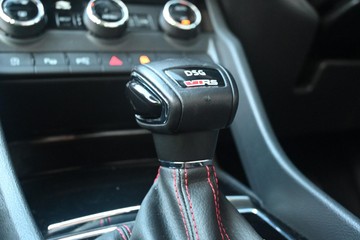 https://dvg-vehicle-assets.s3.amazonaws.com/U15008/4olfsyxxnqr1jscef90agt4yd.jpg