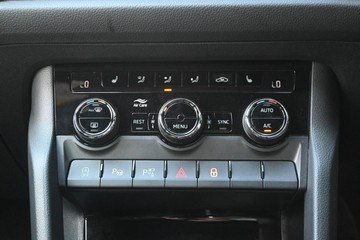 https://dvg-vehicle-assets.s3.amazonaws.com/U15008/cxuris85r9o2874xwynzcmyc8.jpg