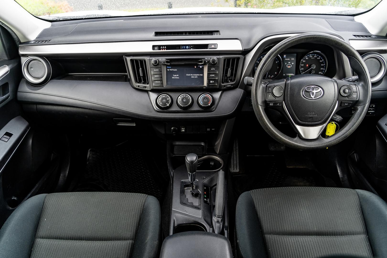 Toyota Rav4 image 3