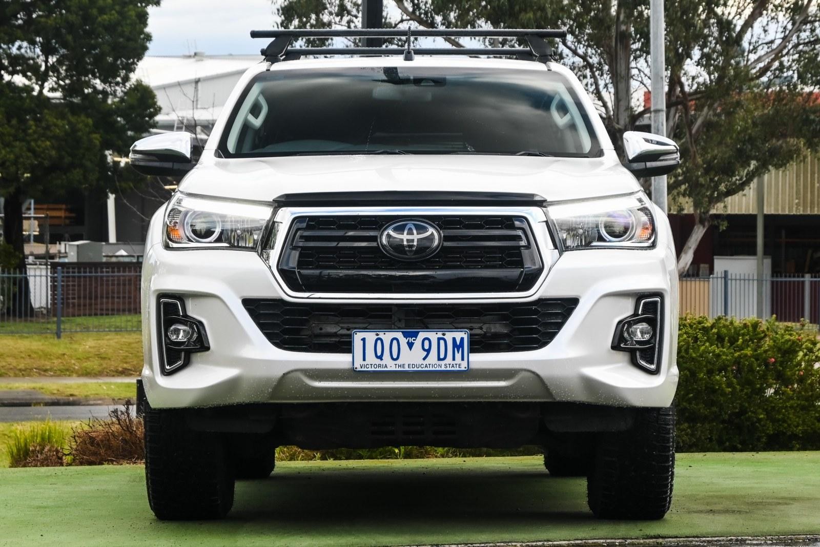 Toyota Hilux image 2